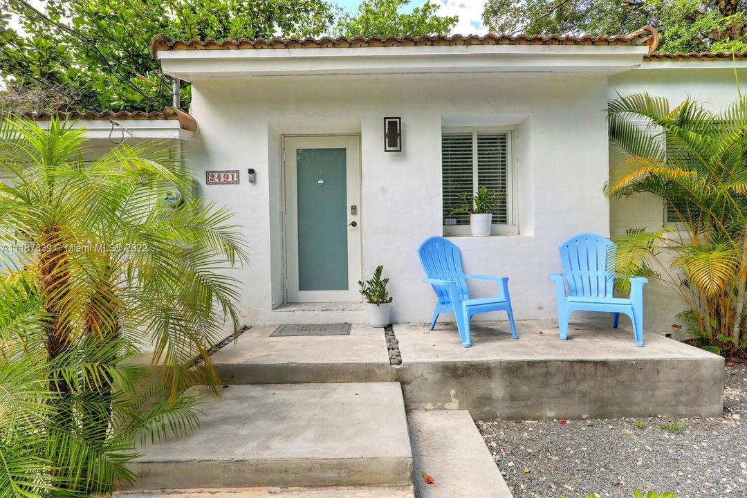 Recently Sold: $1,150,000 (2 beds, 2 baths, 1288 Square Feet)