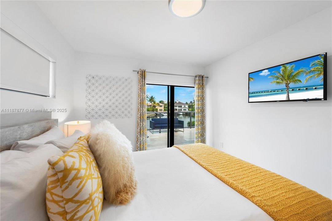 Bright retreat with TV and terrace