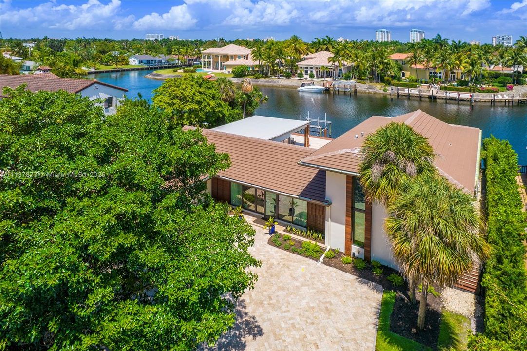 Aerial perch above the canal