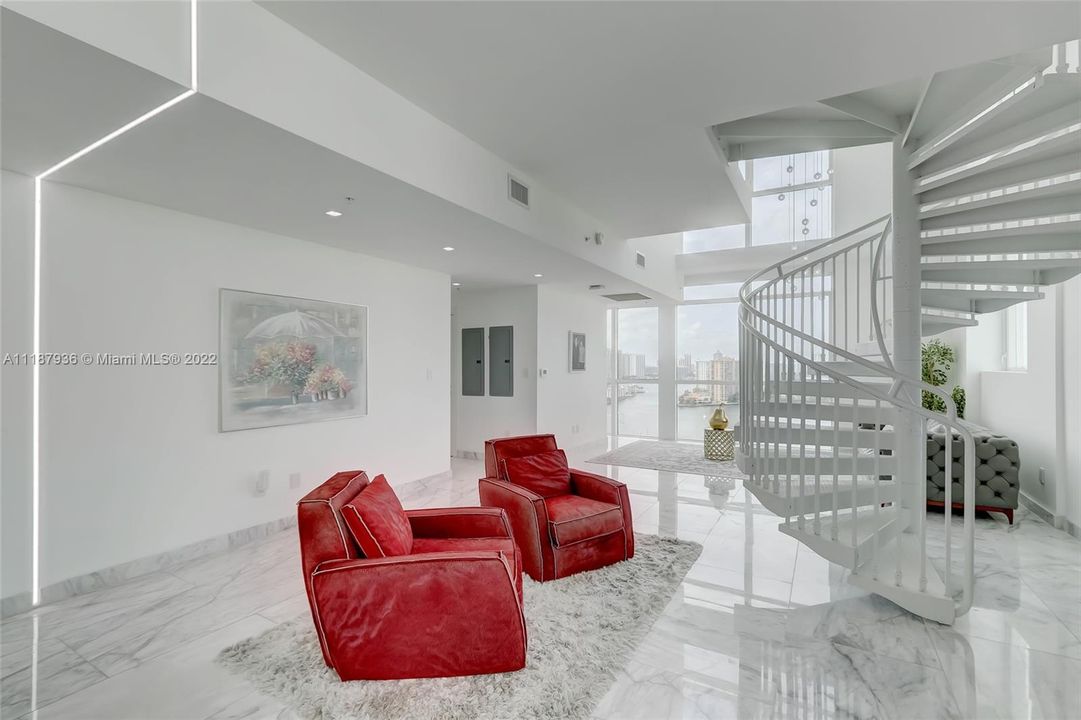 Recently Sold: $2,400,000 (4 beds, 4 baths, 3140 Square Feet)