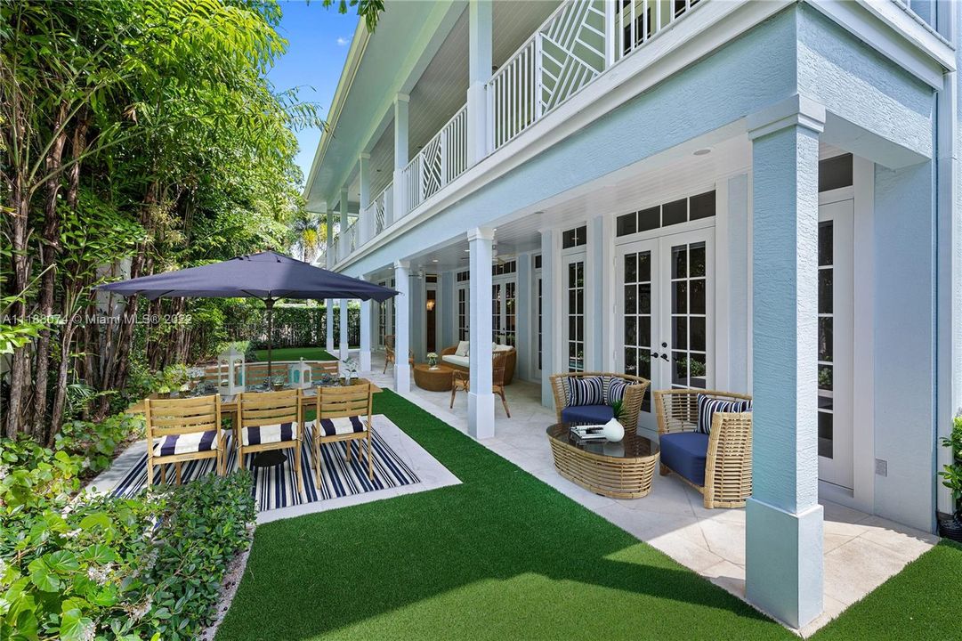 Recently Sold: $2,750,000 (4 beds, 4 baths, 3504 Square Feet)