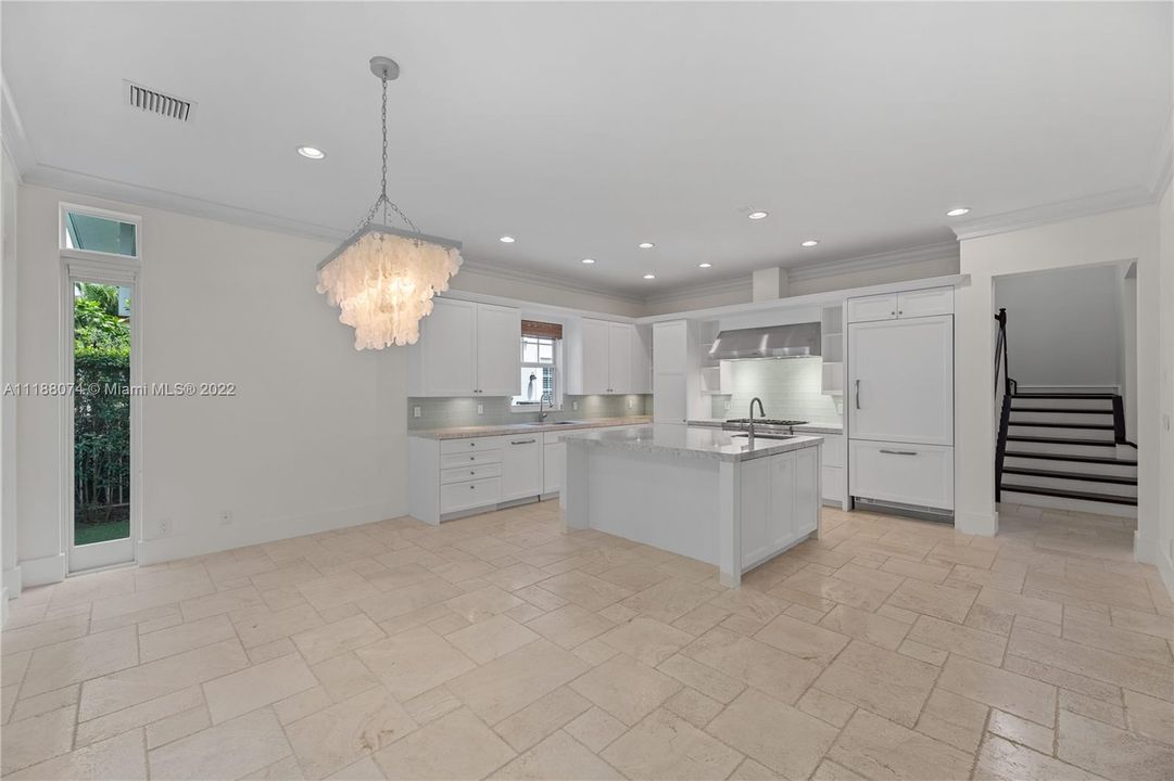 Recently Sold: $2,750,000 (4 beds, 4 baths, 3504 Square Feet)