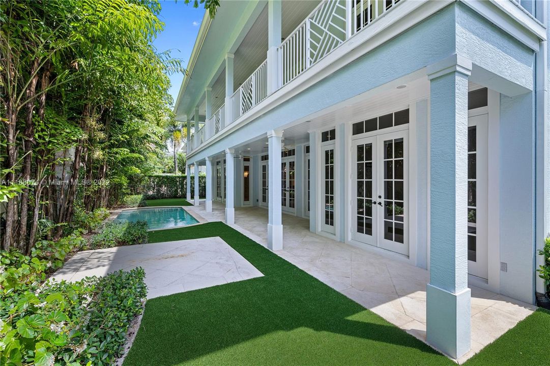 Recently Sold: $2,750,000 (4 beds, 4 baths, 3504 Square Feet)