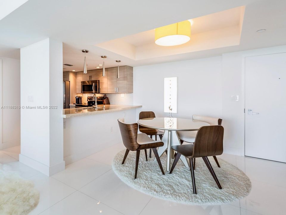 Recently Sold: $799,000 (2 beds, 2 baths, 1078 Square Feet)