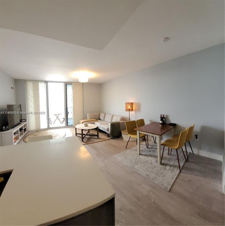 Recently Sold: $539,900 (1 beds, 1 baths, 743 Square Feet)