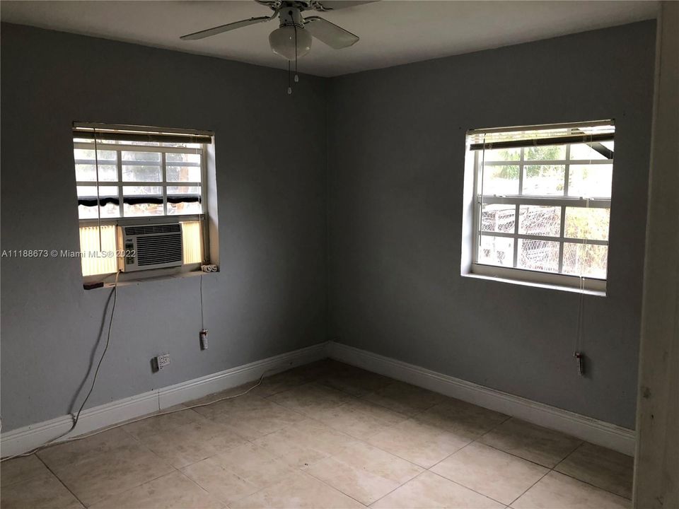 最近租的: $1,700 (2 贝兹, 1 浴室, 2280 平方英尺)