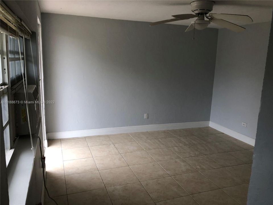 最近租的: $1,700 (2 贝兹, 1 浴室, 2280 平方英尺)