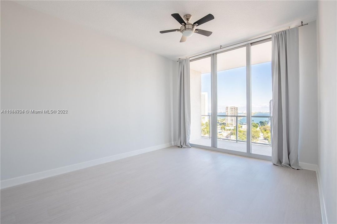 Recently Sold: $599,000 (2 beds, 2 baths, 1088 Square Feet)