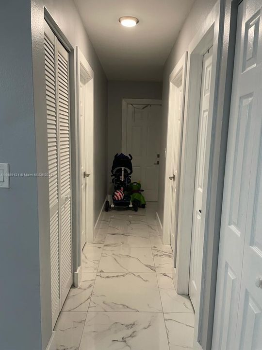 Vendido Recientemente: $370,000 (3 camas, 2 baños, 1302 Pies cuadrados)