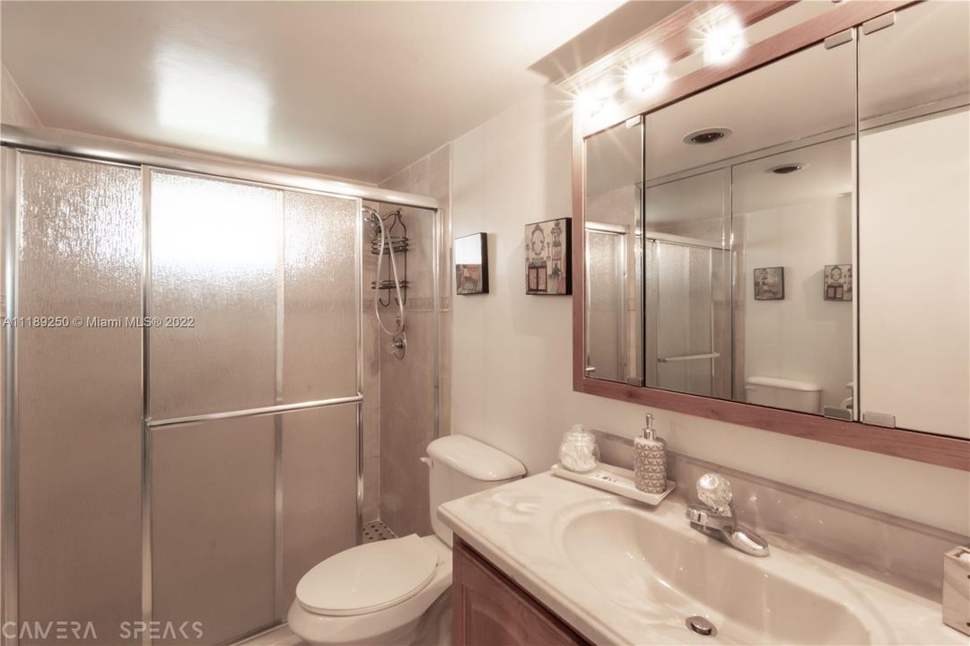 最近售出: $235,000 (2 贝兹, 2 浴室, 1110 平方英尺)