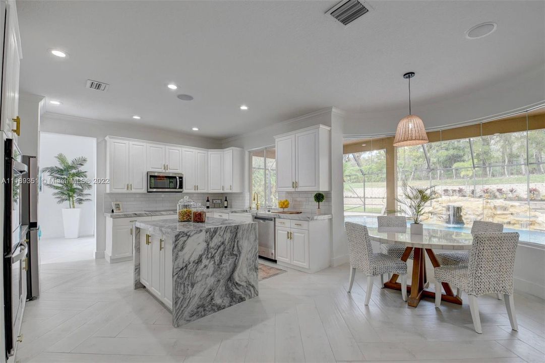 Recently Sold: $1,399,000 (5 beds, 3 baths, 3301 Square Feet)