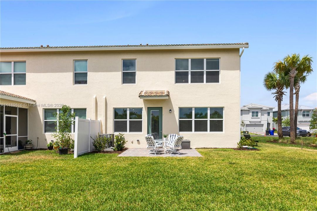 Recently Sold: $699,000 (3 beds, 2 baths, 1769 Square Feet)
