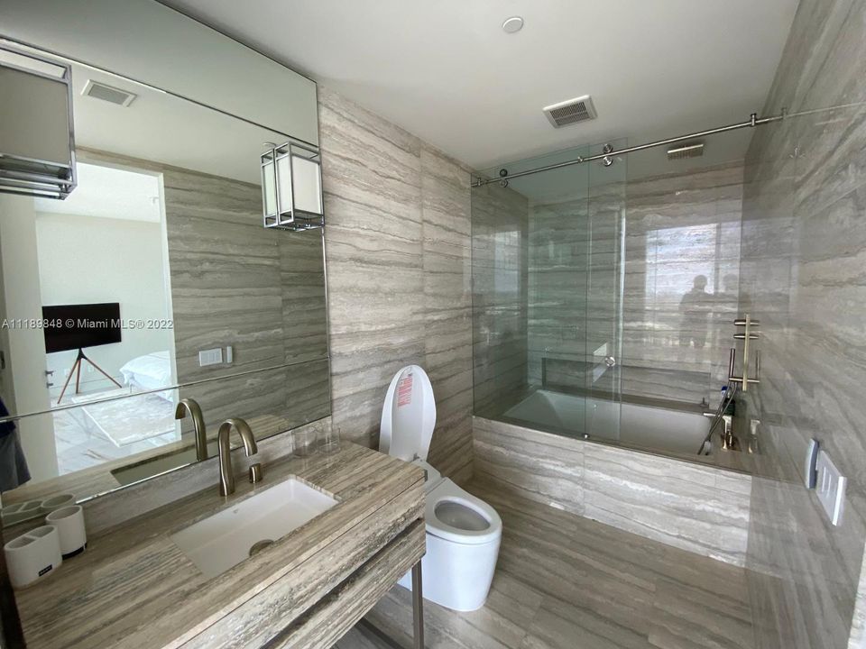 Недавно арендовано: $15,000 (2 спален, 2 ванн, 1291 Квадратных фут)