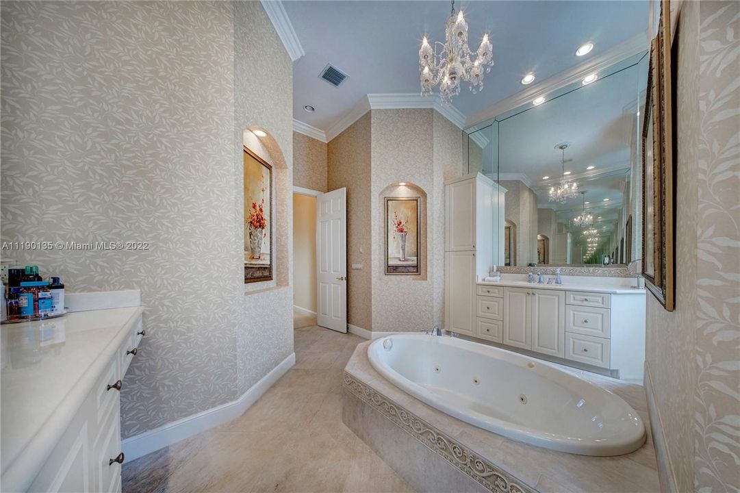 Недавно продано: $1,425,000 (4 спален, 3 ванн, 3062 Квадратных фут)