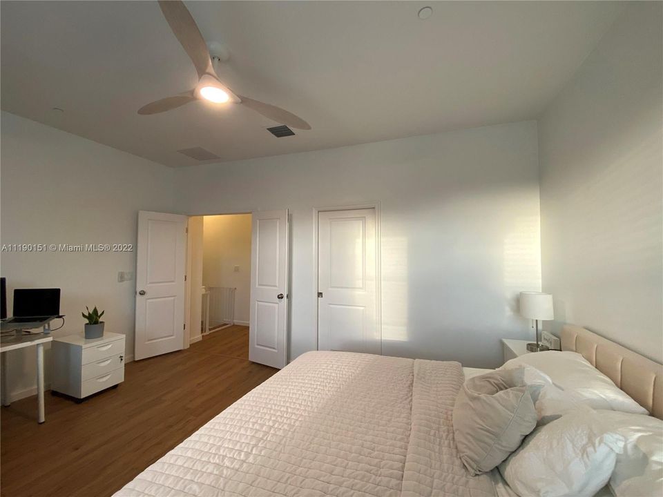 Recently Rented: $3,500 (3 beds, 2 baths, 1543 Square Feet)