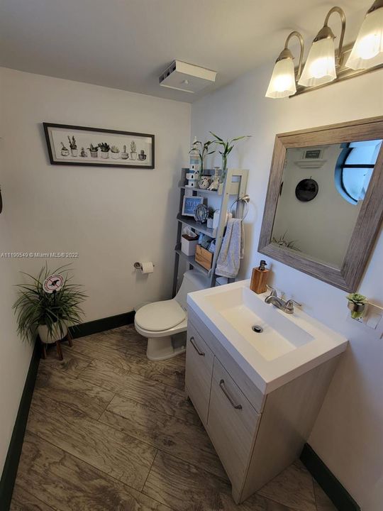 Guess Bathroom