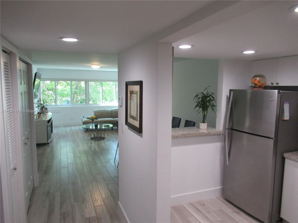 TILE FLOORS LOOKS LIKE WOOD