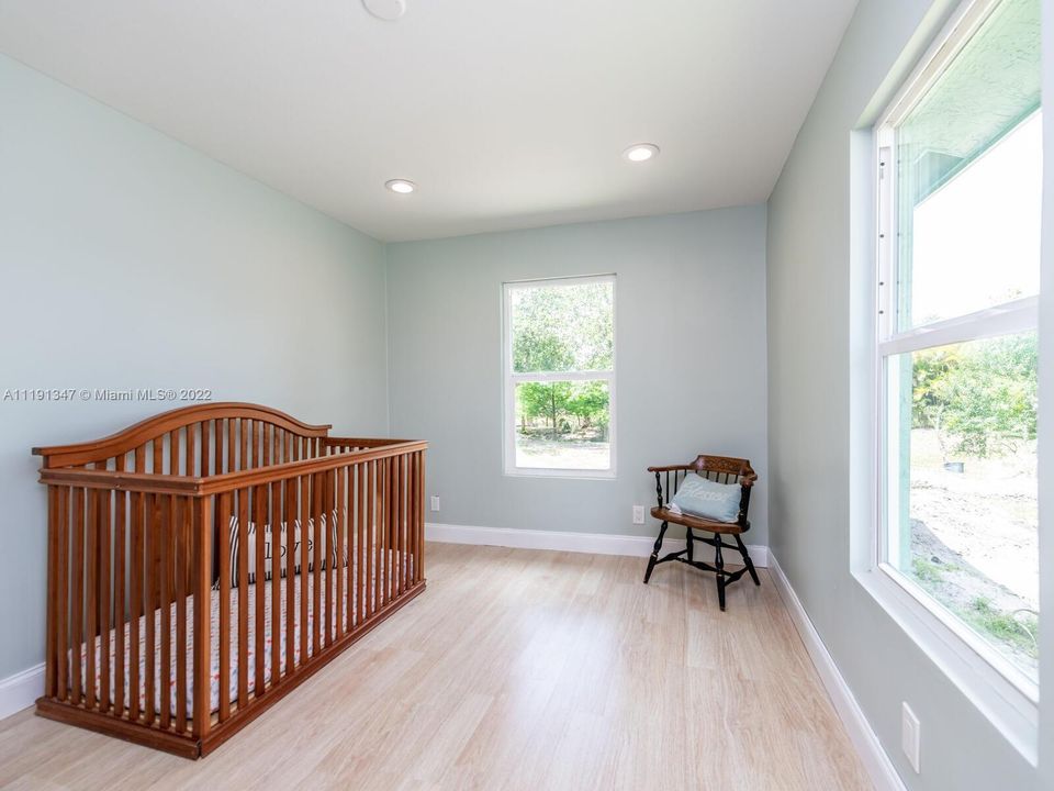 Недавно продано: $738,989 (4 спален, 2 ванн, 3067 Квадратных фут)