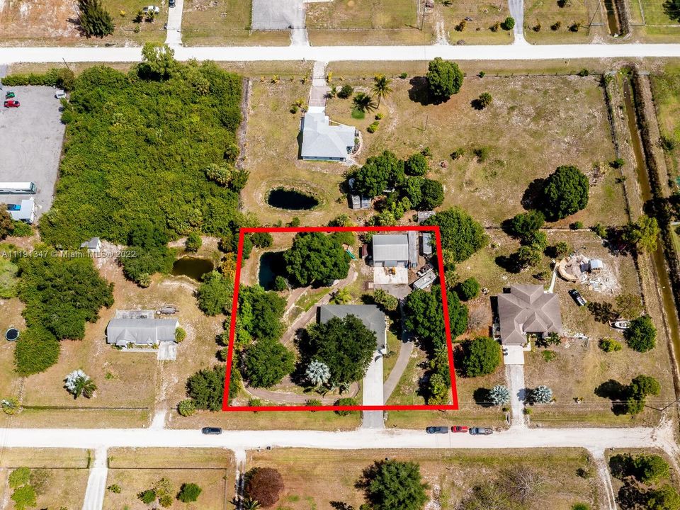 Недавно продано: $738,989 (4 спален, 2 ванн, 3067 Квадратных фут)