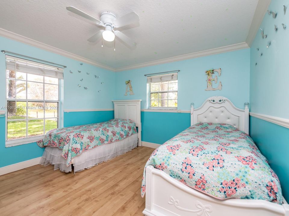 Недавно продано: $738,989 (4 спален, 2 ванн, 3067 Квадратных фут)