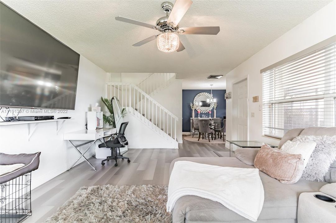 Recently Sold: $345,000 (2 beds, 2 baths, 1374 Square Feet)