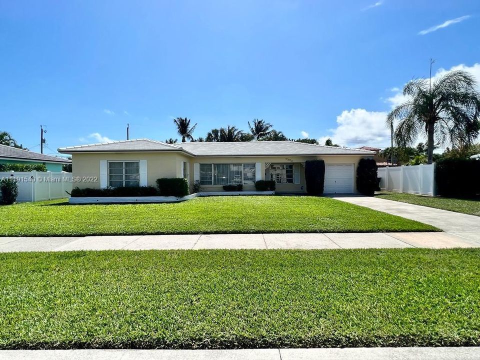 Recently Sold: $550,000 (3 beds, 1 baths, 1776 Square Feet)