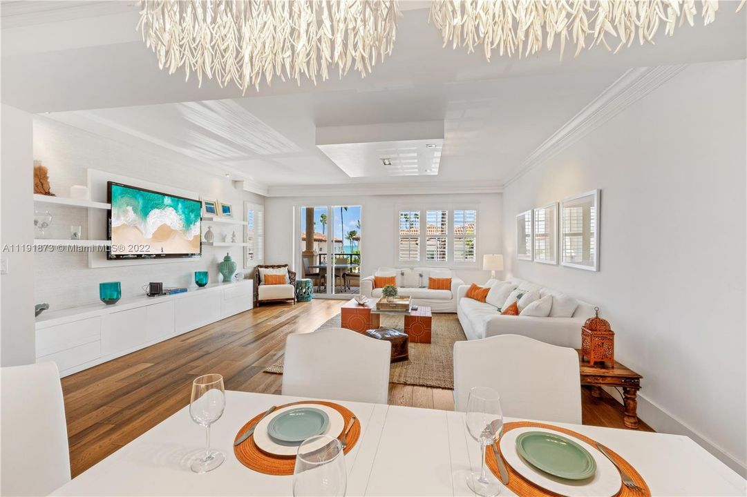 Recently Sold: $2,500,000 (3 beds, 2 baths, 1875 Square Feet)