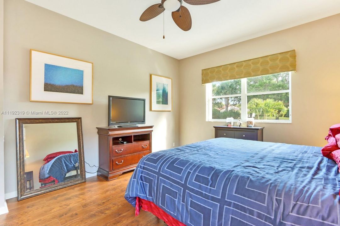 Недавно продано: $476,000 (2 спален, 2 ванн, 2030 Квадратных фут)