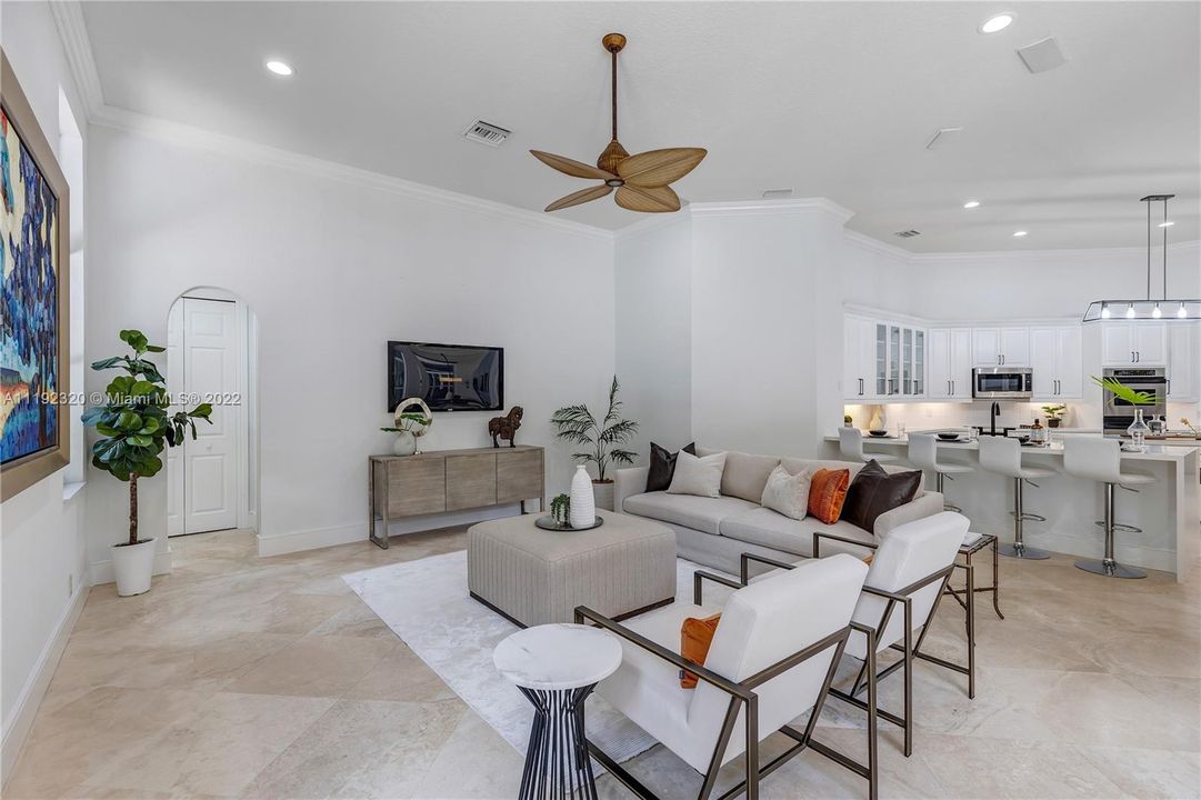 Recently Sold: $2,399,000 (6 beds, 4 baths, 4687 Square Feet)