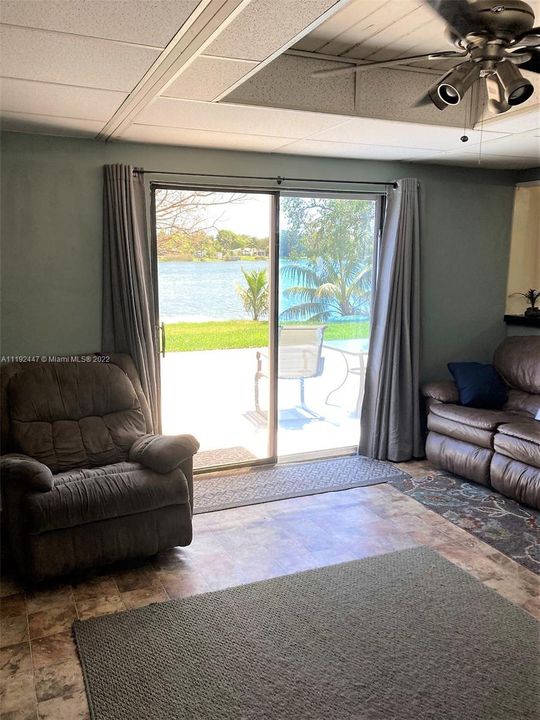 Recently Sold: $475,000 (3 beds, 2 baths, 1332 Square Feet)