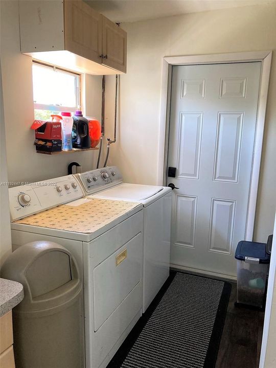 Recently Sold: $475,000 (3 beds, 2 baths, 1332 Square Feet)