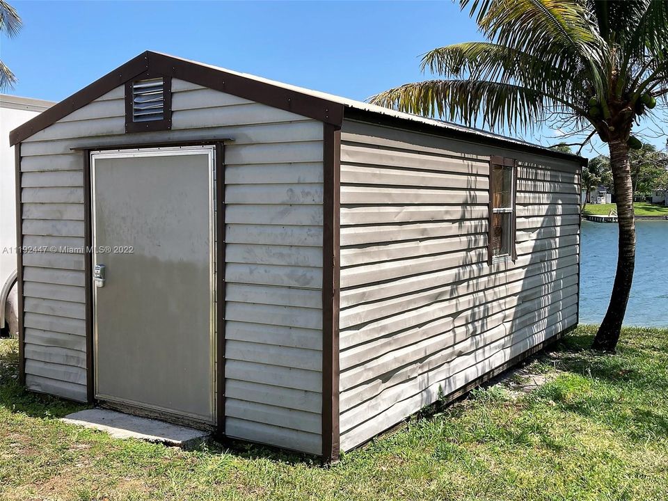 Recently Sold: $475,000 (3 beds, 2 baths, 1332 Square Feet)
