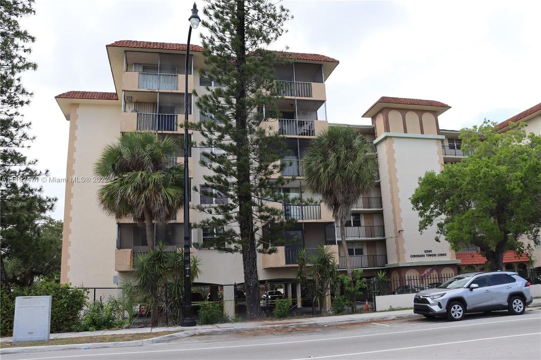 Recently Sold: $144,900 (1 beds, 1 baths, 878 Square Feet)
