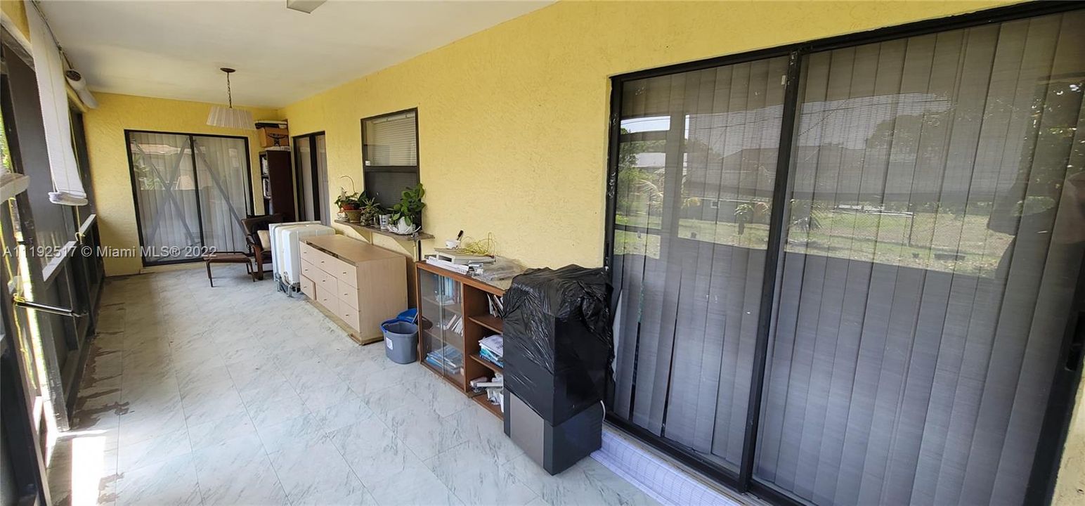 Vendido Recientemente: $290,000 (3 camas, 2 baños, 1232 Pies cuadrados)