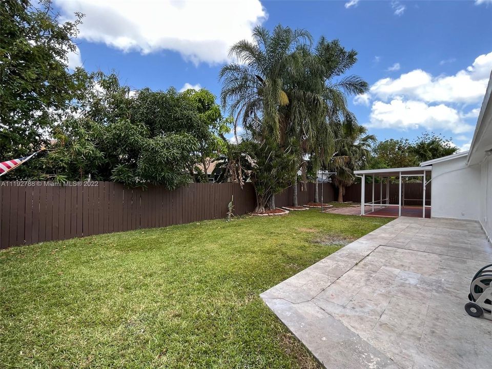 Recently Rented: $3,000 (3 beds, 2 baths, 1711 Square Feet)