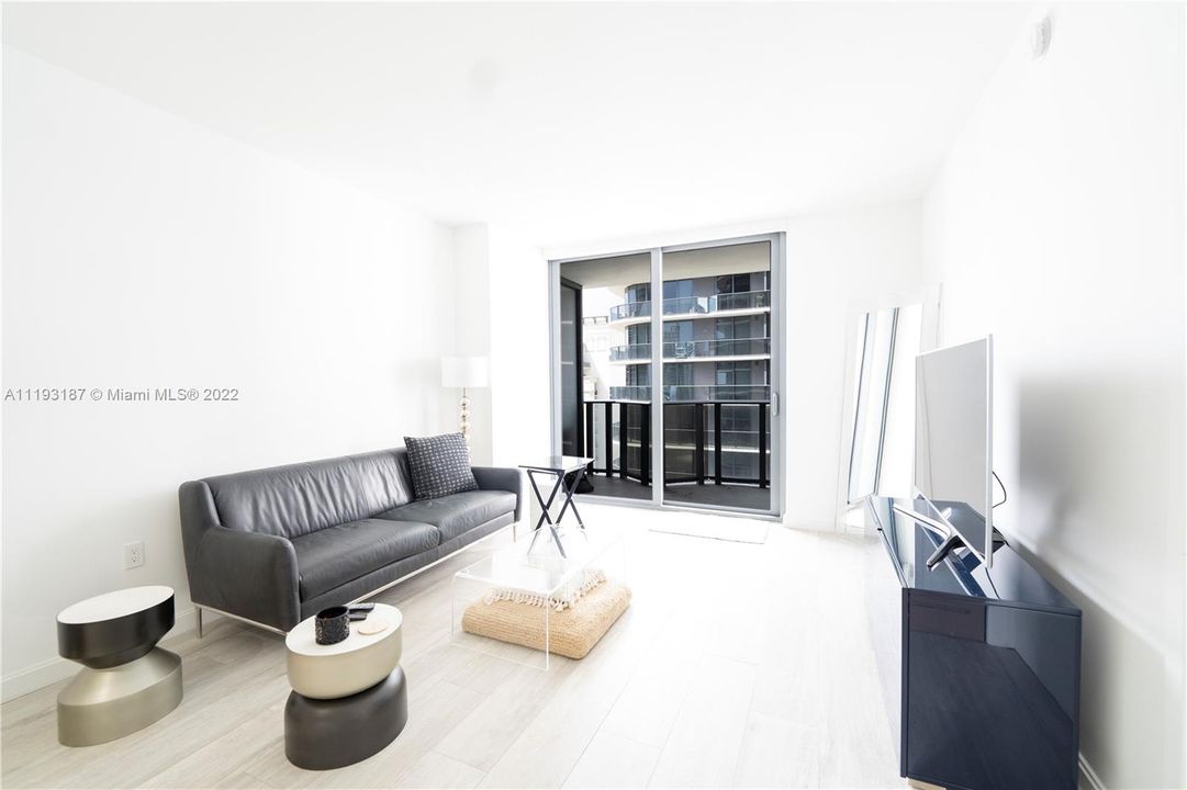 Recently Sold: $480,000 (1 beds, 1 baths, 620 Square Feet)