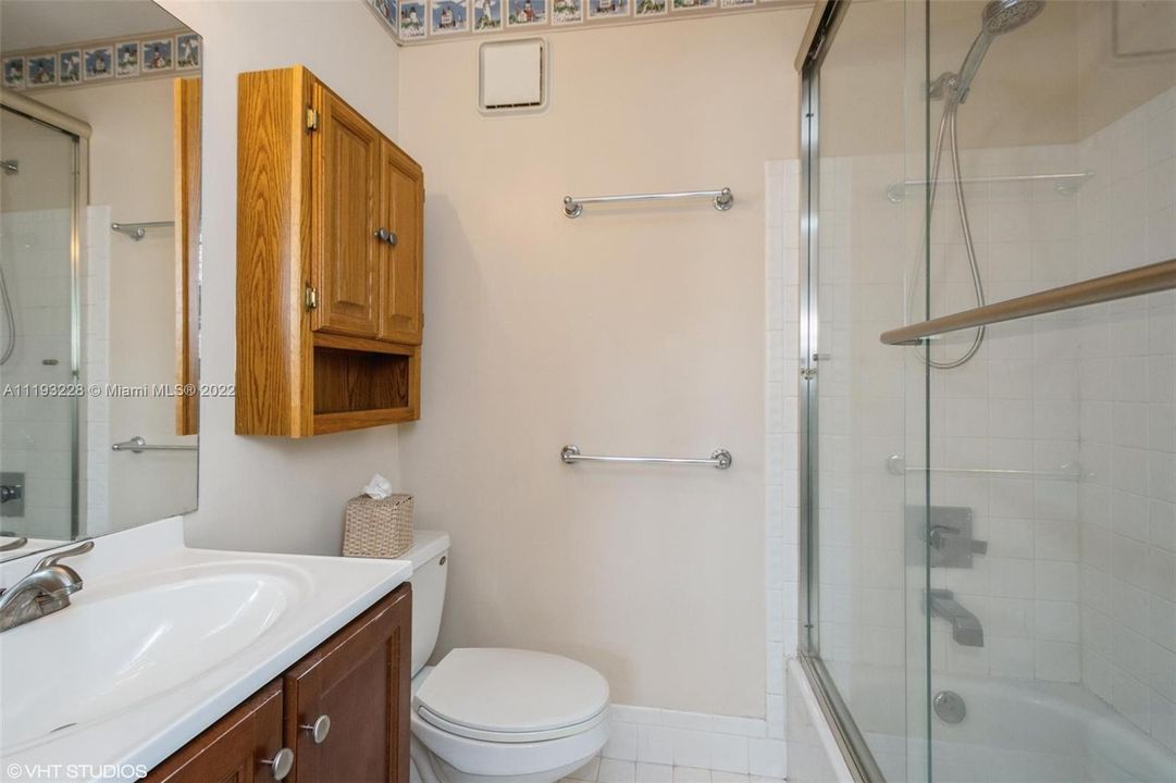 Recently Sold: $599,900 (2 beds, 2 baths, 1018 Square Feet)