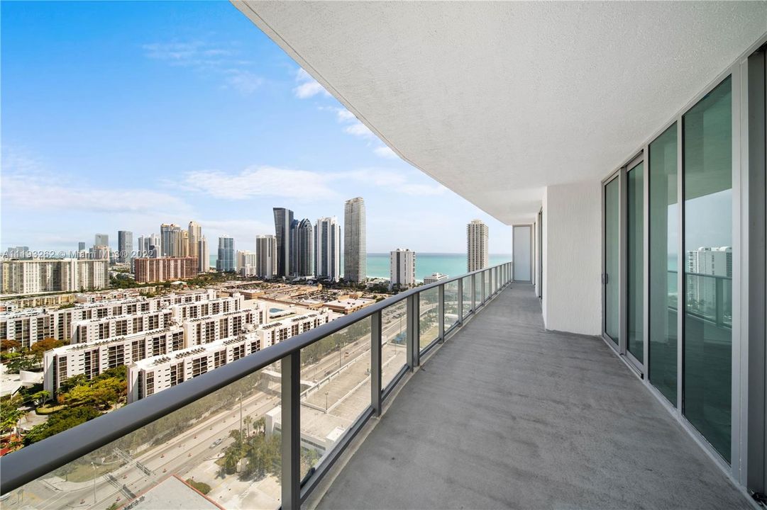 Recently Sold: $2,900,000 (4 beds, 4 baths, 3094 Square Feet)