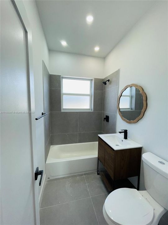 Недавно арендовано: $2,300 (1 спален, 1 ванн, 850 Квадратных фут)