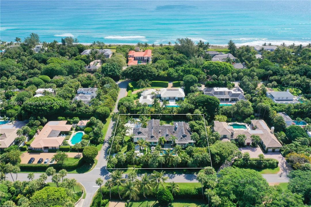 Recently Sold: $10,250,000 (4 beds, 7 baths, 4887 Square Feet)