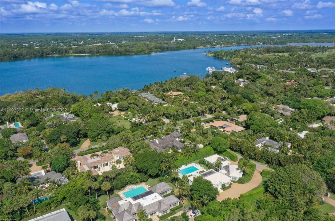 Recently Sold: $10,250,000 (4 beds, 7 baths, 4887 Square Feet)