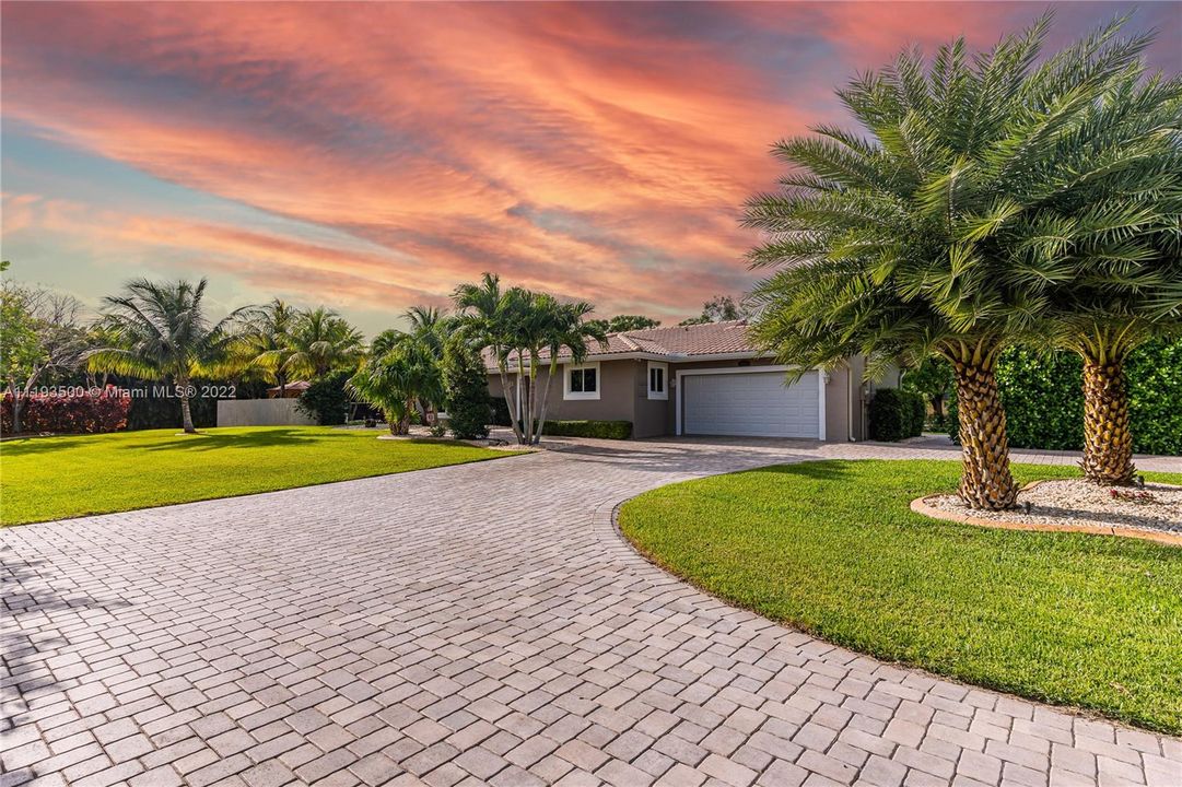 Recently Sold: $1,199,999 (4 beds, 2 baths, 0 Square Feet)