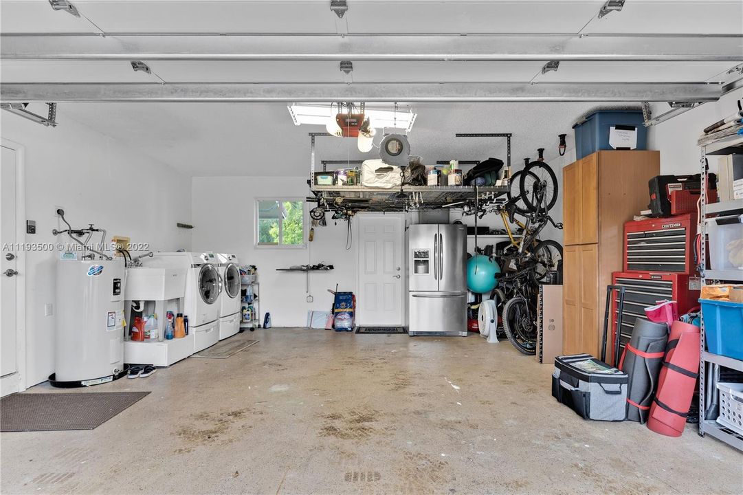 2 1/2 car garage
