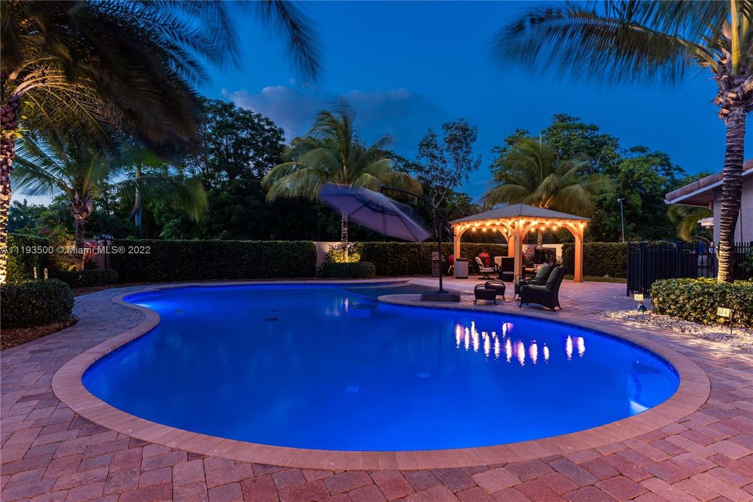 Recently Sold: $1,199,999 (4 beds, 2 baths, 0 Square Feet)