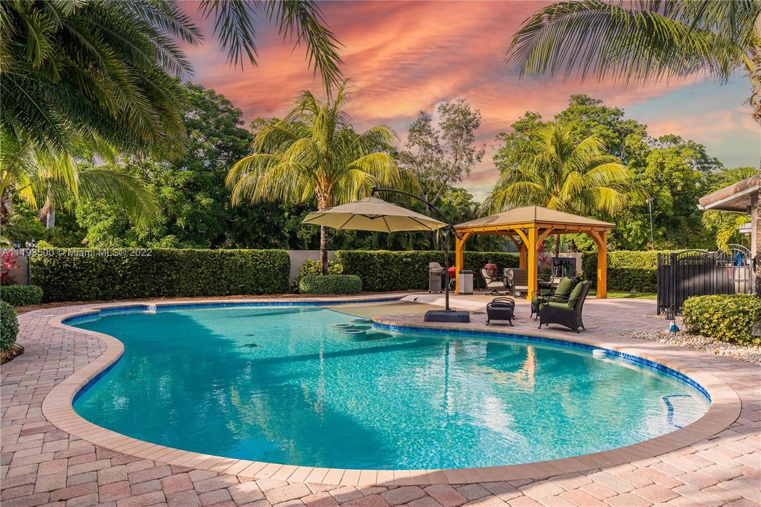 Beautiful paved circular driveway/room for lots of vehicles.