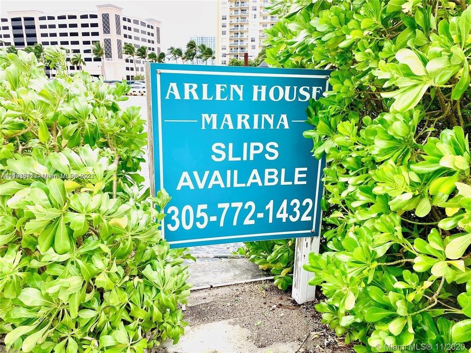 Recently Sold: $540,000 (1 beds, 1 baths, 991 Square Feet)