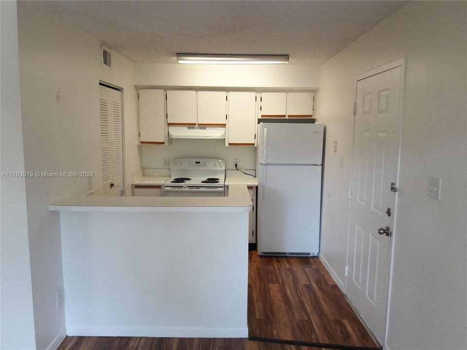 Recently Rented: $1,600 (1 beds, 1 baths, 650 Square Feet)