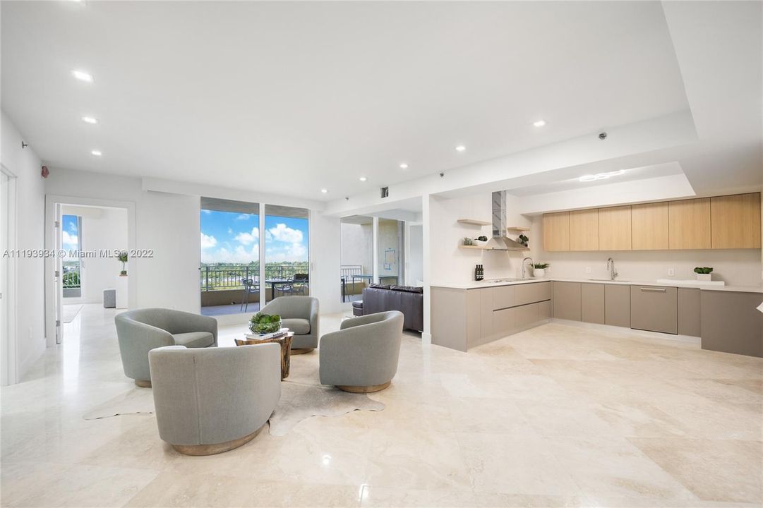 Recently Sold: $3,250,000 (3 beds, 3 baths, 2605 Square Feet)
