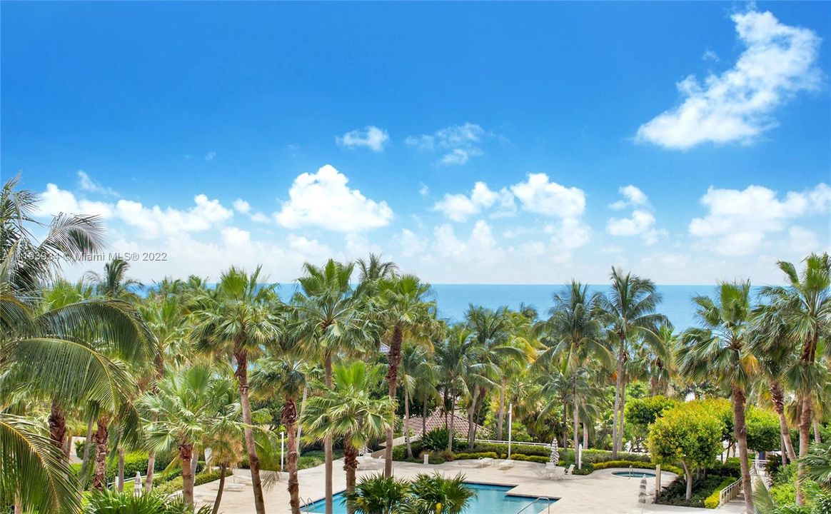 Recently Sold: $3,250,000 (3 beds, 3 baths, 2605 Square Feet)