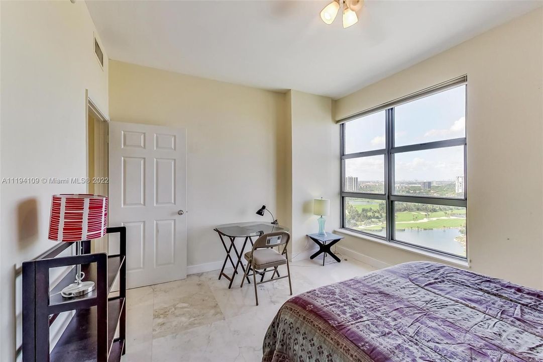 Vendido Recientemente: $435,000 (2 camas, 2 baños, 1361 Pies cuadrados)